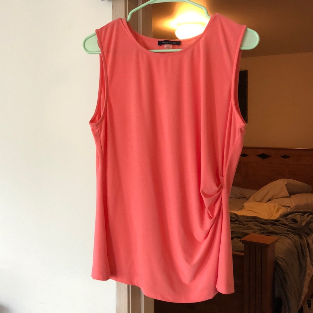 Tommy Hilfiger size M coral stretchy tank